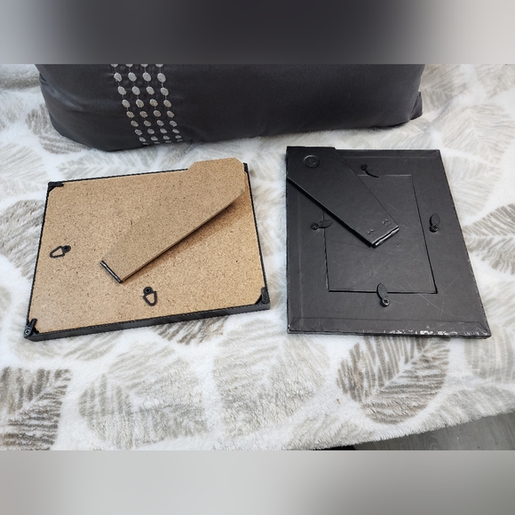 Two Frames - Picture 3 of 4